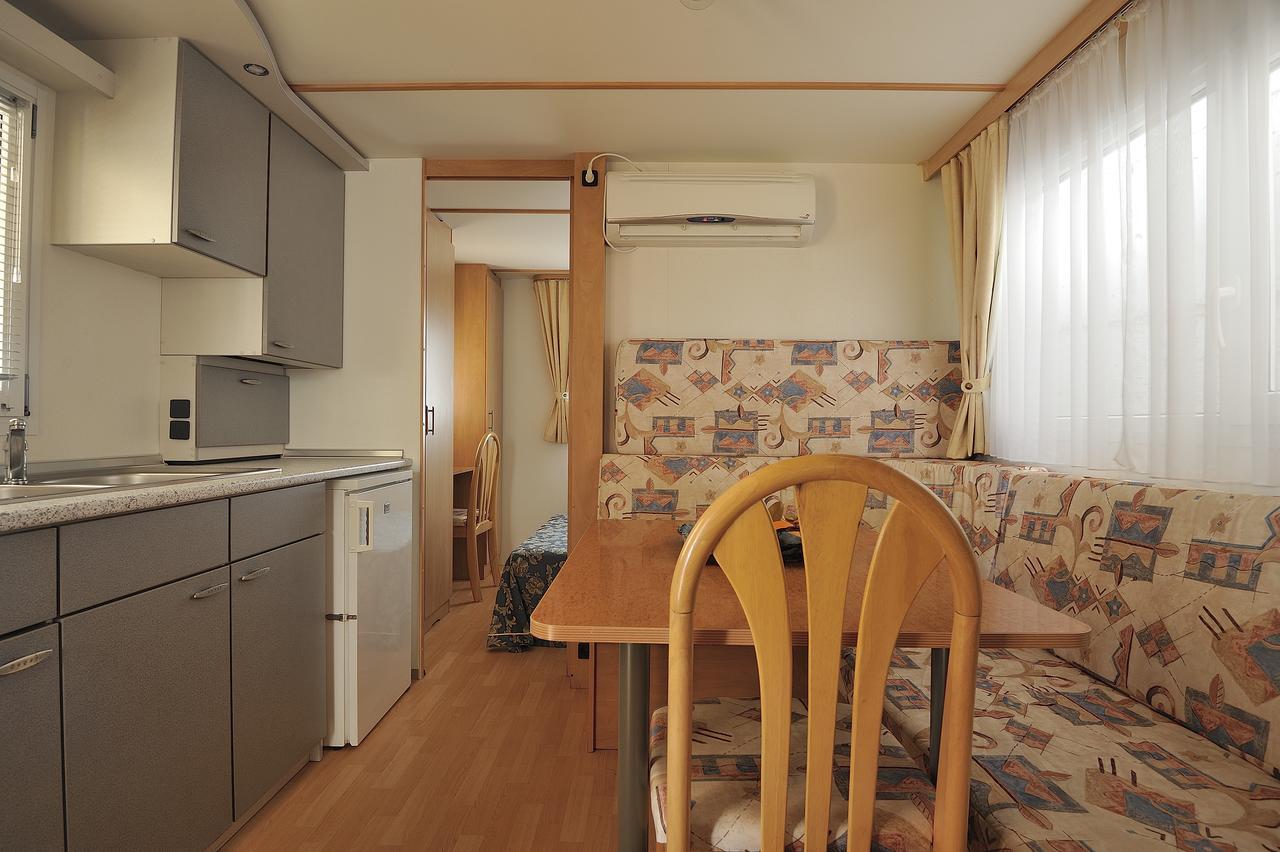 Camping Telis Hotell Àrbatax Exteriör bild
