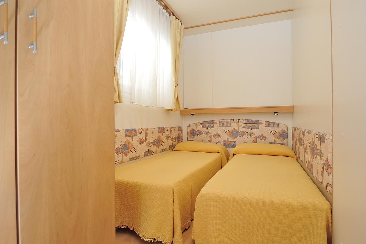 Camping Telis Hotell Àrbatax Exteriör bild