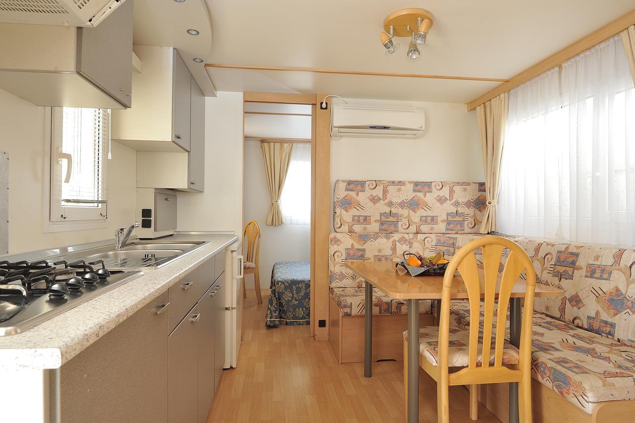 Camping Telis Hotell Àrbatax Exteriör bild