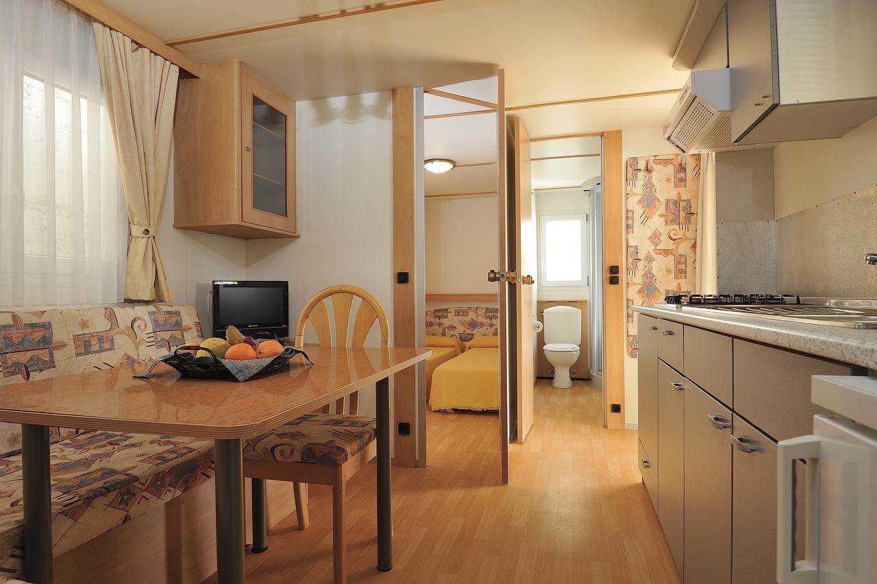 Camping Telis Hotell Àrbatax Exteriör bild