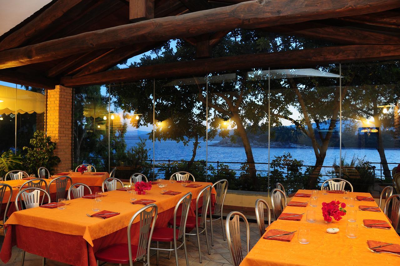 Camping Telis Hotell Àrbatax Exteriör bild